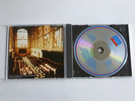 King&#039;s College Choir - O Come All Ye Faithfull / Stephen Cleobury
