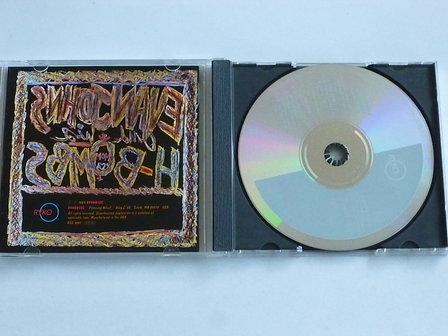 Evan Johns &amp; His H-Bombs Bombs Away