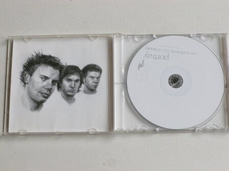 Portray - Compartments full of beauty