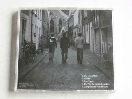 Portray - Compartments full of beauty