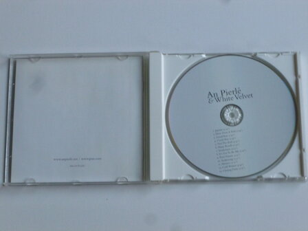 An Pierle &amp; White Velvet