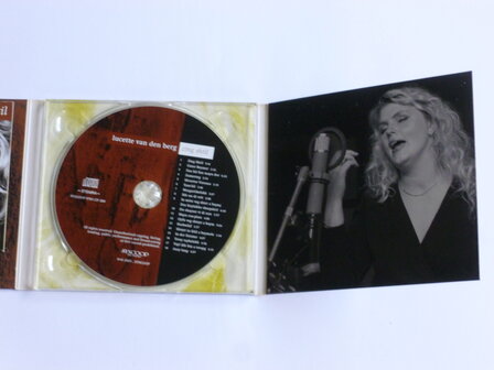 Lucette van den Berg - zing shtil / Yiddish Songs