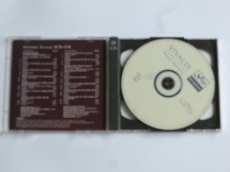 Vivaldi - The Four Seasons / Yehudi Menuhin, Hans-Martin Linde (2 CD) emi