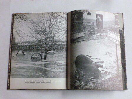 De Ramp - februari 1953 (boek + kaart)