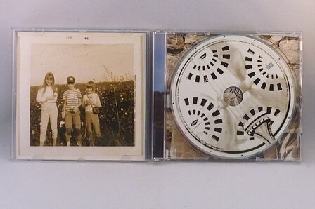 Lucinda Williams - Car wheels on a gravel road