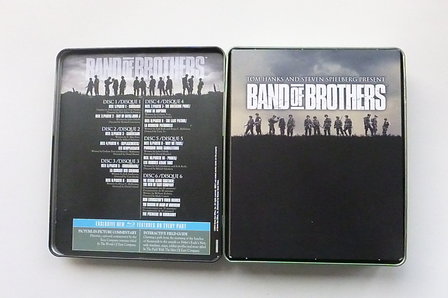 Band of Brothers - 6 DVD Box / Blu-Ray