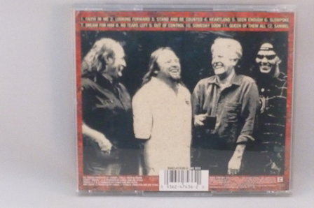 Crosby Stills Nash &amp; Young - Looking Forward