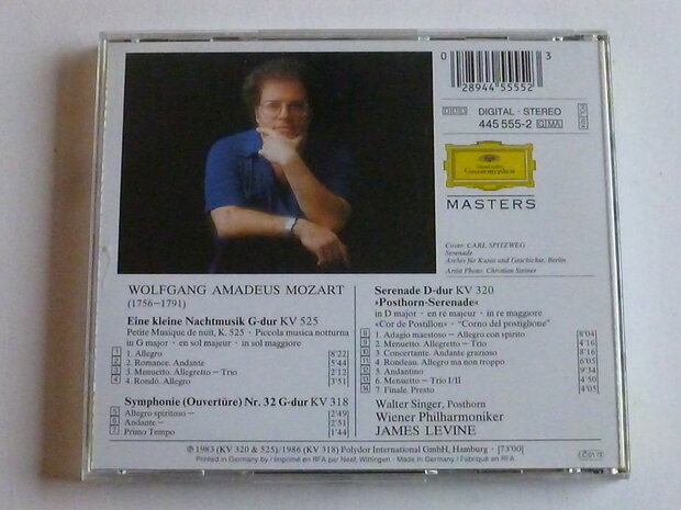 Mozart - Eine kleine Nachtmusik / Levine