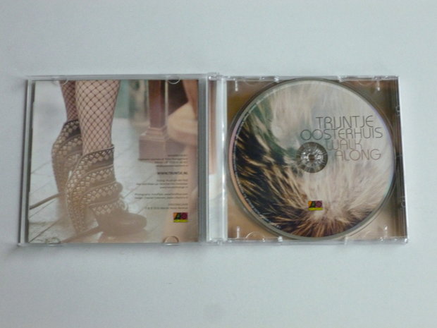 Trijntje Oosterhuis - Walk Along
