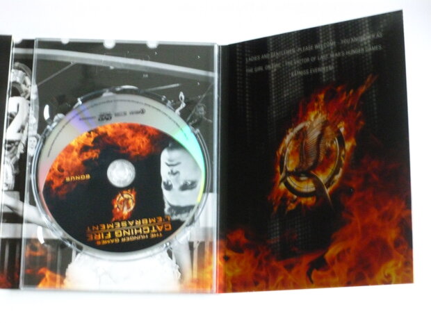 The Hunger Games Catching Fire / L' Embrasement (2 DVD)