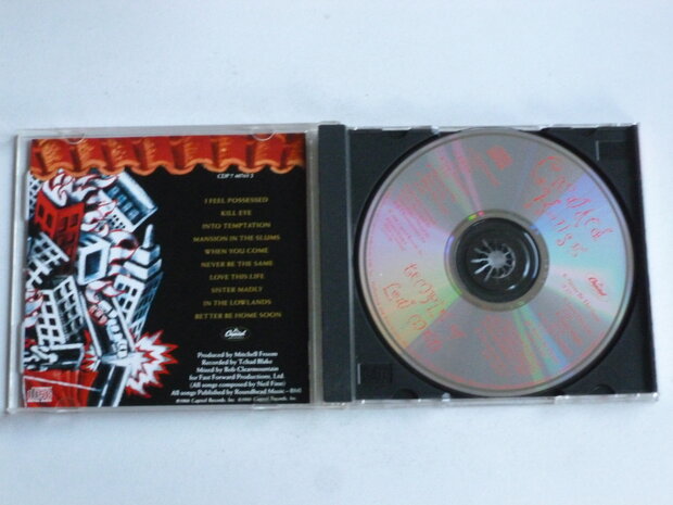 Crowded House - Temple of low men 