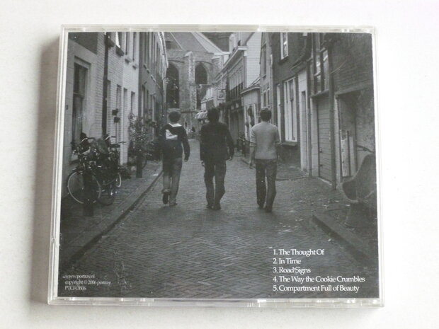 Portray - Compartments full of beauty