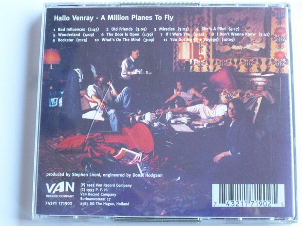 Hallo Venray - A Million Planes to Fly + you don't hit a guy with glasses on (2 CD)