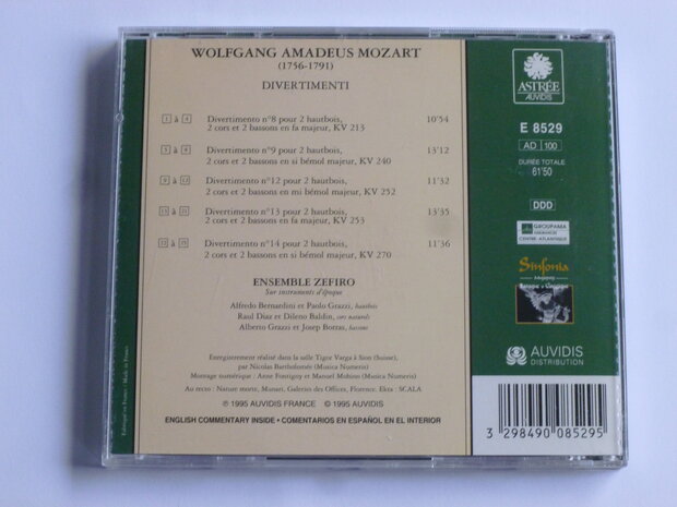 Mozart - Divertimenti / Ensemble Zefiro
