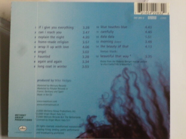 Noa - Blue touches blue