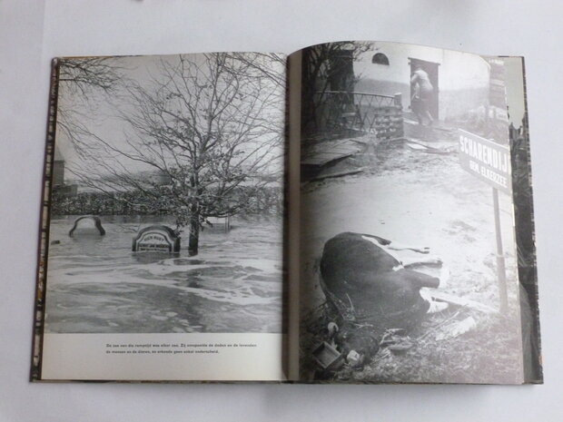 De Ramp - februari 1953 (boek + kaart)