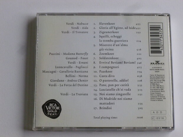 Spectaculaire Operakoren met Placido Domingo en Caballe 