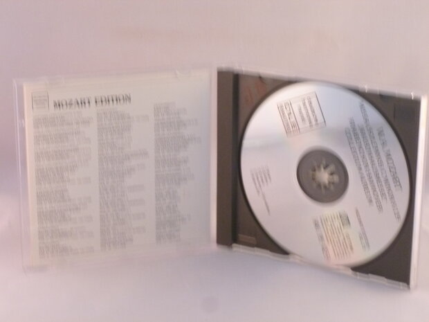 Missa Solemnis K 139 by Knabenchor Hannover