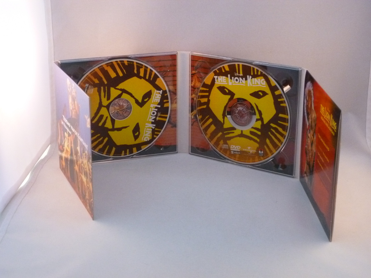 paddestoel calorie Sterkte The Lion King - Het Nederlandse Cast Album (CD + DVD) - Tweedehands CD