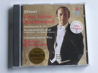 Mozart - Eine kleine nachtmusik / Nikolaus Harnoncourt